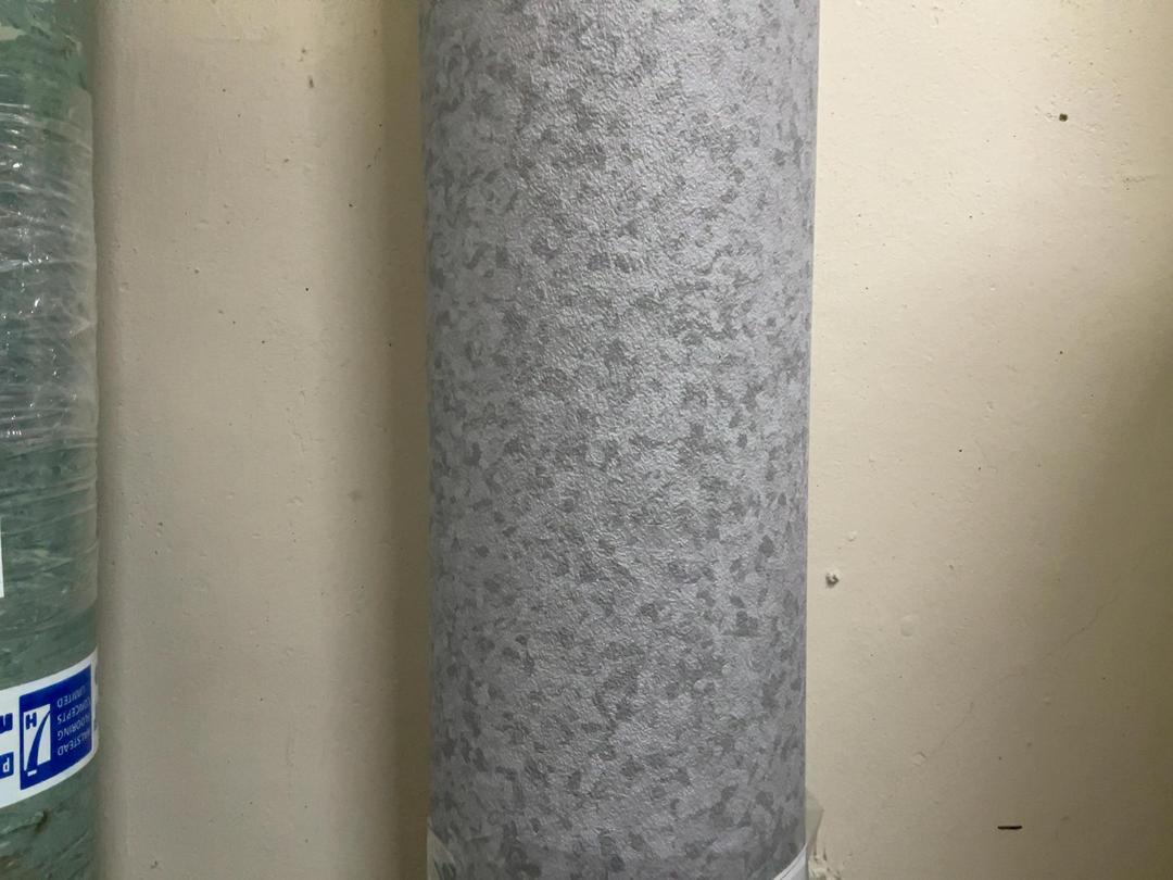 Photo '4' of Grey flecked commercial vinyl Photo '4' of Grey flecked commercial vinyl
