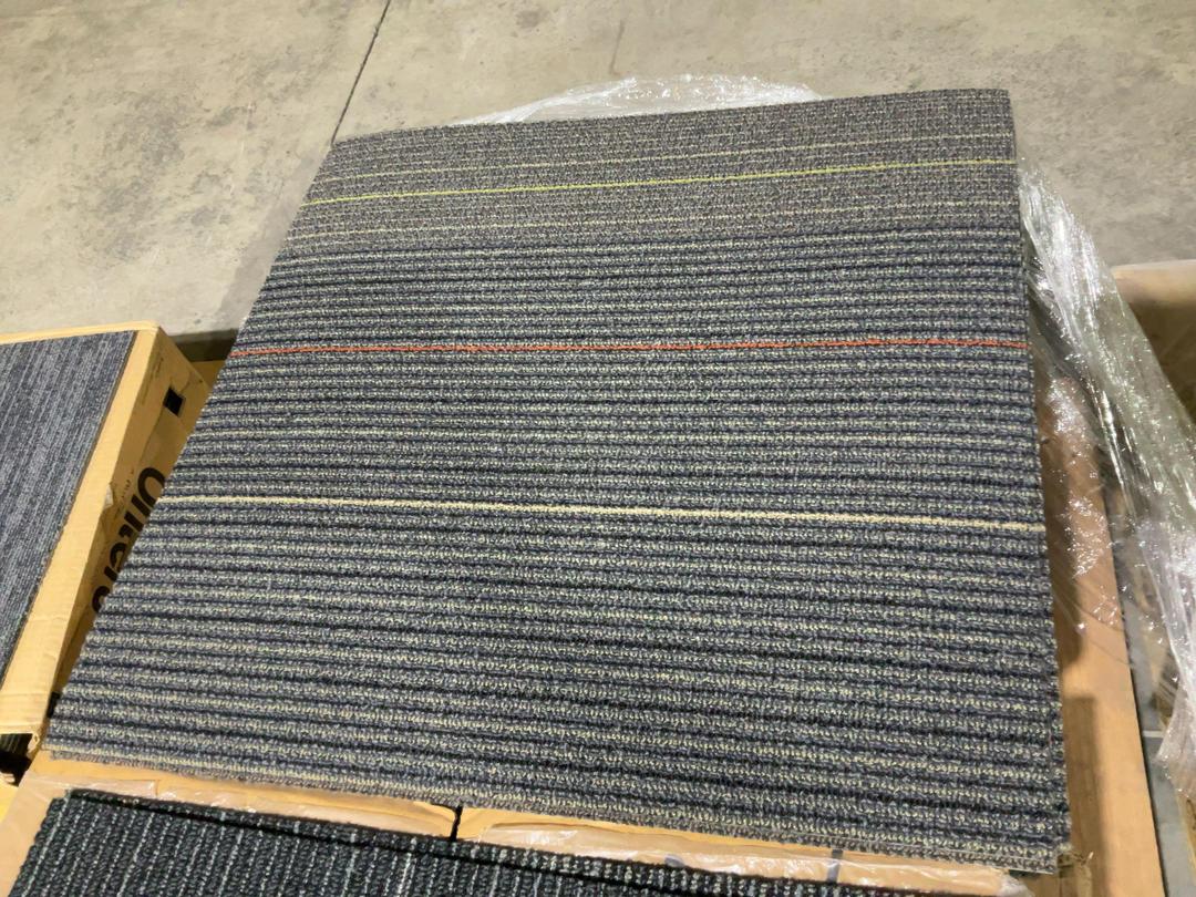 Photo '5' of Pallet of mixed 610mm x 610mm carpet tiles Photo '5' of Pallet of mixed 610mm x 610mm carpet tiles