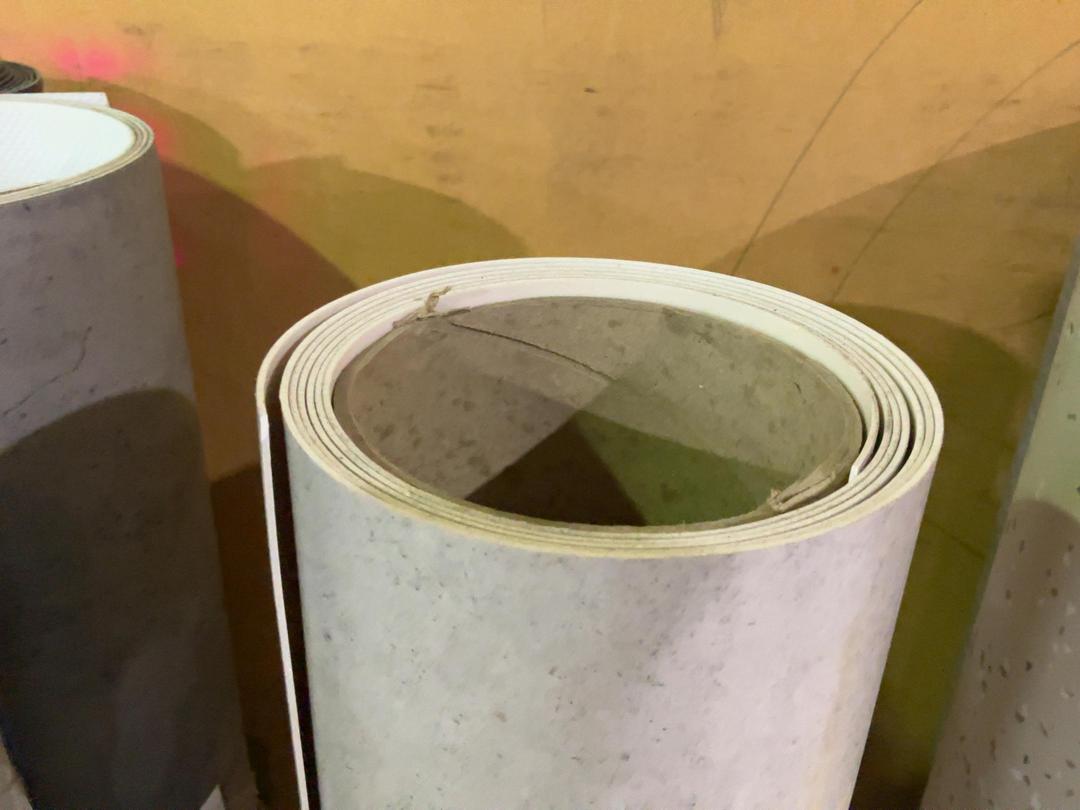 Photo '2' of Grey speckled commercial vinyl