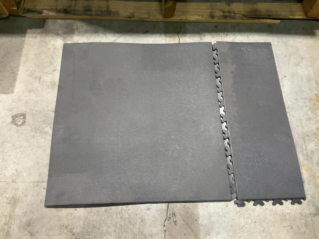 Photo '2' of Large box of Rubber Tiles offcut