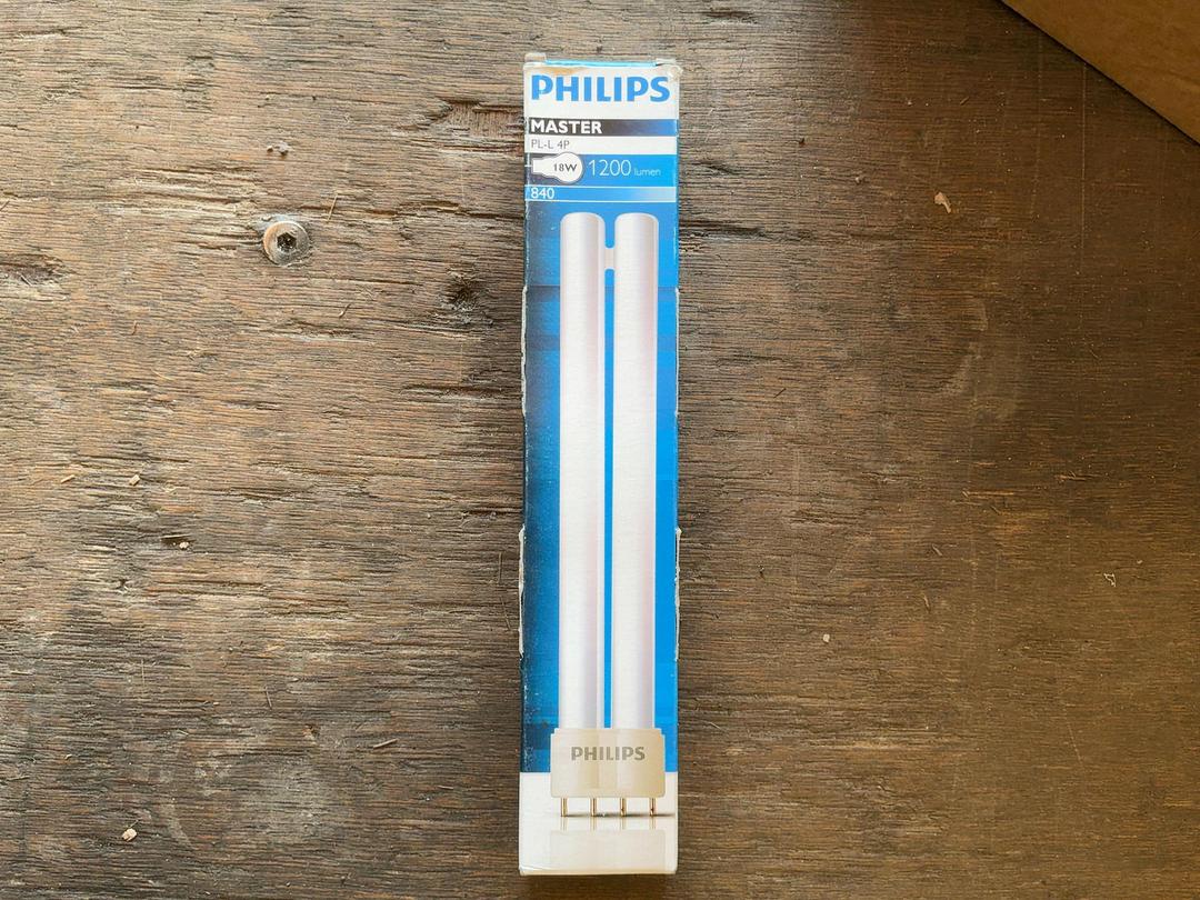 Photo '4' of Box of Assorted Philips Lights Photo '4' of Box of Assorted Philips Lights