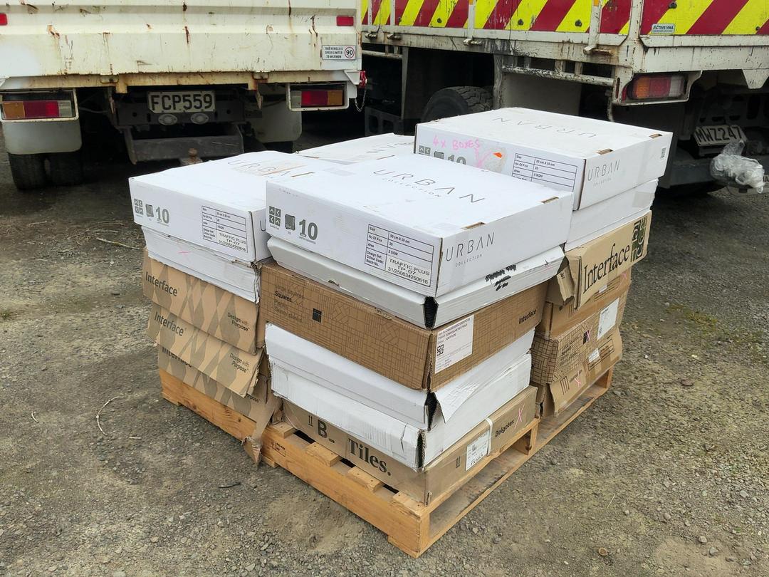 Photo '2' of Bulk lot of Carpet Squares & Tiles