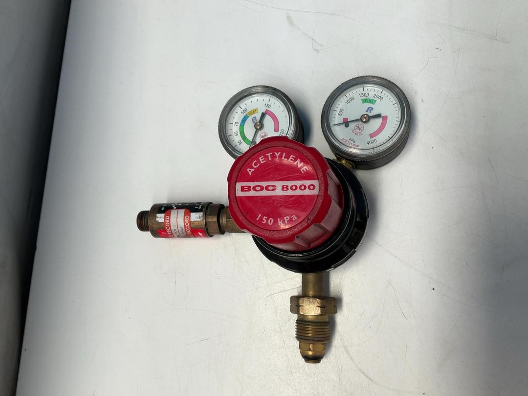 Photo '2' of 2x Gauges - 1x Oxygen BOC 8000 and 1x Acetylene BOC 8000 Photo '2' of 2x Gauges - 1x Oxygen BOC 8000 and 1x Acetylene BOC 8000