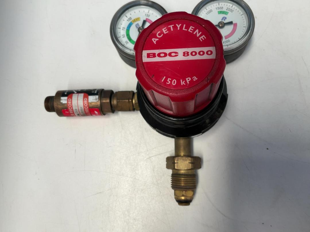 Photo '4' of 2x Gauges - 1x Oxygen BOC 8000 and 1x Acetylene BOC 8000 Photo '4' of 2x Gauges - 1x Oxygen BOC 8000 and 1x Acetylene BOC 8000