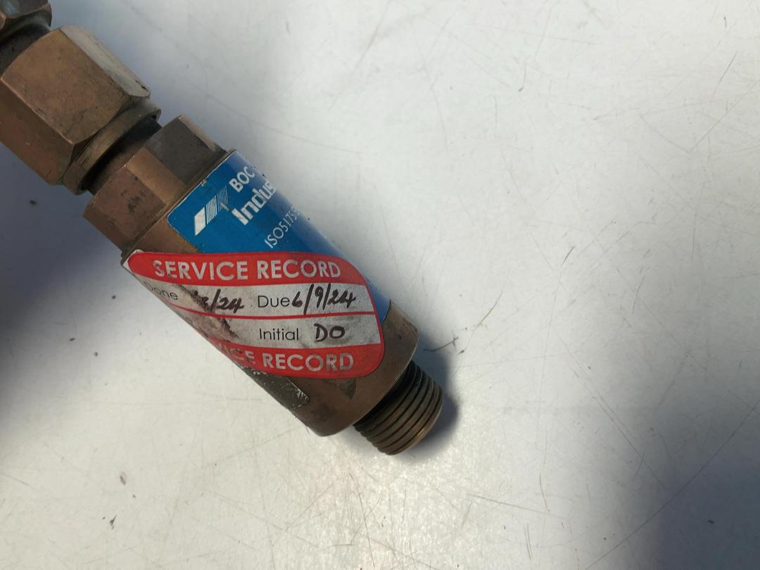 Photo '14' of 2x Gauges - 1x Oxygen BOC 8000 and 1x Acetylene BOC 8000 Photo '14' of 2x Gauges - 1x Oxygen BOC 8000 and 1x Acetylene BOC 8000