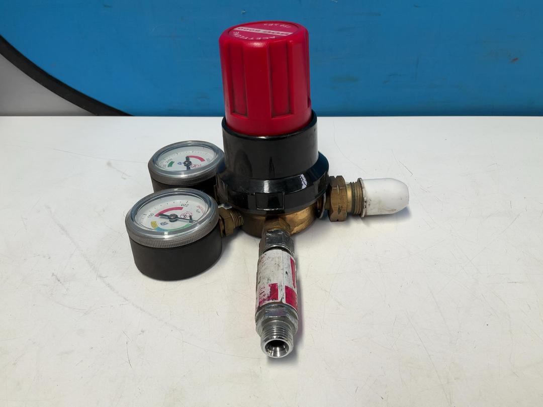Photo '15' of 2x Gauges - 1x Oxygen BOC 8000 and 1x Acetylene BOC 8000 Photo '15' of 2x Gauges - 1x Oxygen BOC 8000 and 1x Acetylene BOC 8000