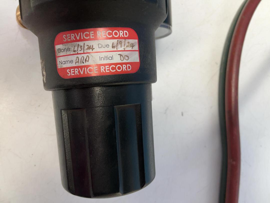 Photo '10' of 2x Gauges - 1x Oxygen 1x Acetylene and Hoses Photo '10' of 2x Gauges - 1x Oxygen 1x Acetylene and Hoses