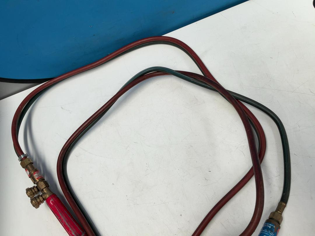 Photo '21' of 2x Gauges - 1x Oxygen 1x Acetylene and Hoses Photo '21' of 2x Gauges - 1x Oxygen 1x Acetylene and Hoses
