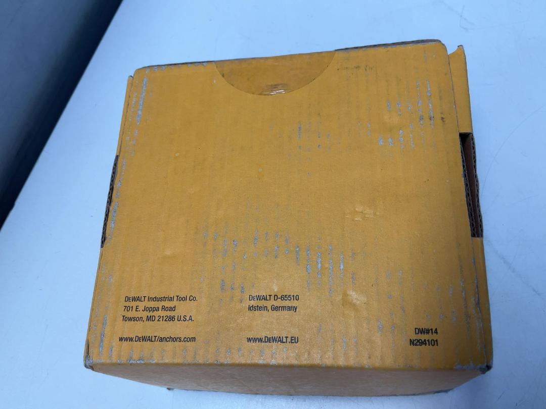 Photo '6' of DeWalt Sleeve Anchors C/Sunk - Zinc Photo '6' of DeWalt Sleeve Anchors C/Sunk - Zinc
