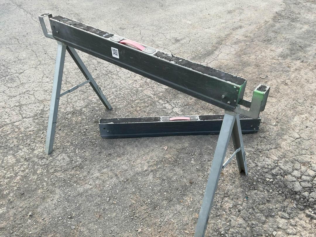 Photo '4' of Portable Metal Saw Horses Photo '4' of Portable Metal Saw Horses