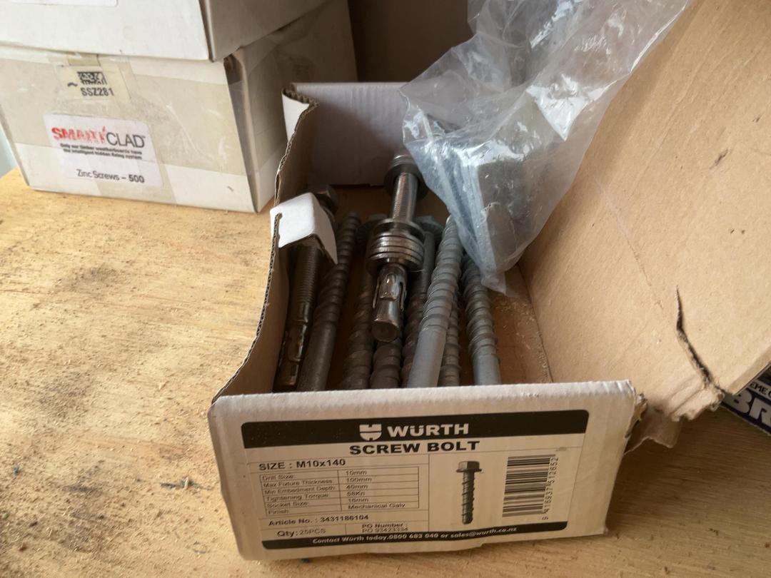 Photo '5' of Selection of screws and bolts Photo '5' of Selection of screws and bolts
