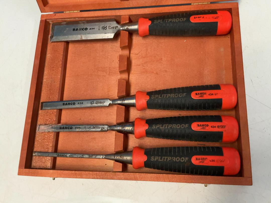 Photo '2' of Bahco Chisel Set - Incomplete Photo '2' of Bahco Chisel Set - Incomplete