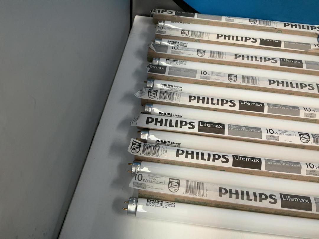 Photo '3' of 29x Various Brands of Light Bulbs Photo '3' of 29x Various Brands of Light Bulbs