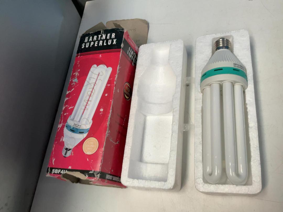 Photo '4' of 29x Various Brands of Light Bulbs Photo '4' of 29x Various Brands of Light Bulbs