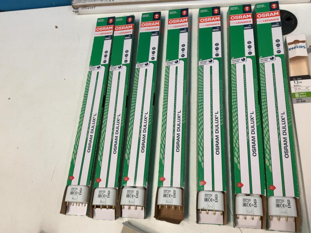 Photo '6' of 29x Various Brands of Light Bulbs Photo '6' of 29x Various Brands of Light Bulbs