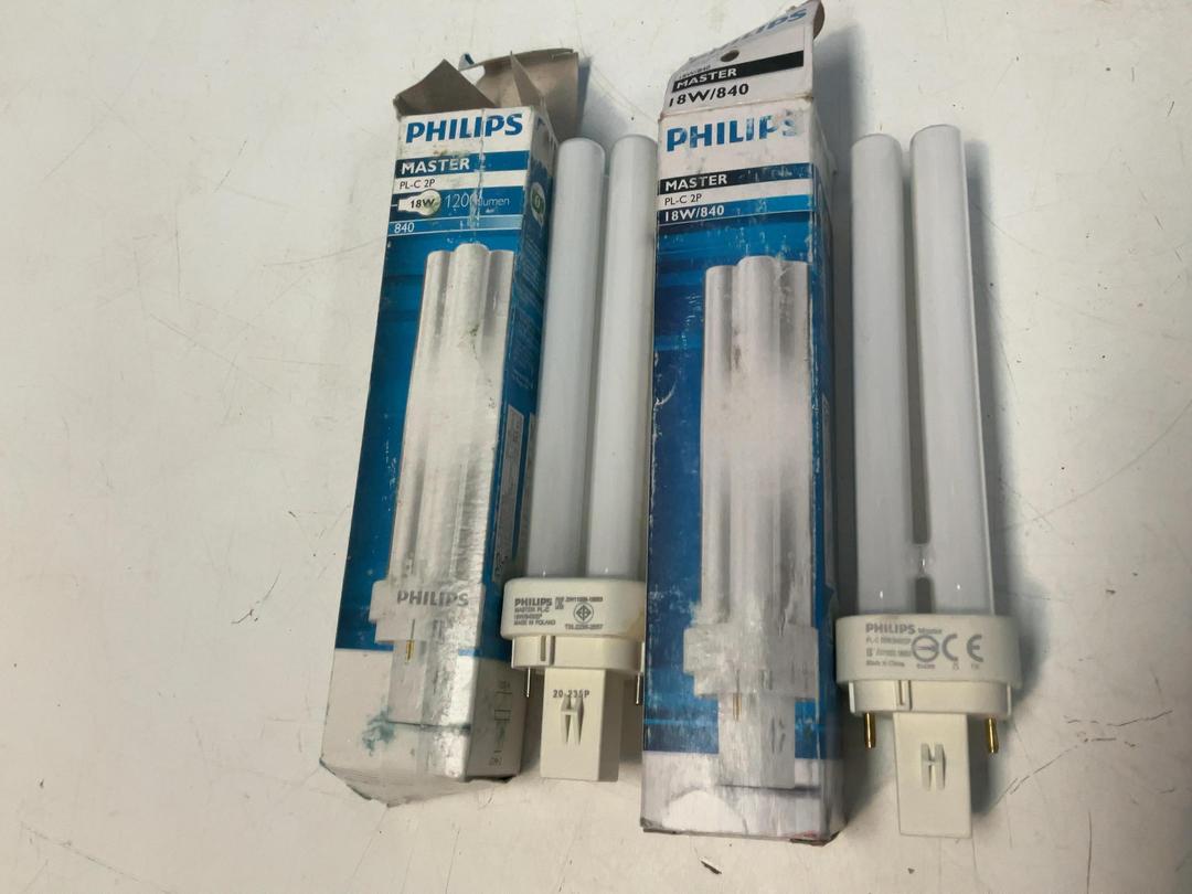 Photo '9' of 29x Various Brands of Light Bulbs Photo '9' of 29x Various Brands of Light Bulbs