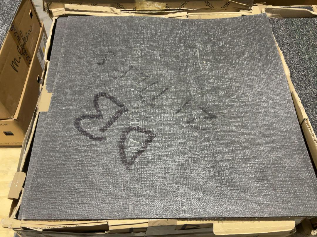 Photo '3' of 11 x boxes of carpet tiles Photo '3' of 11 x boxes of carpet tiles