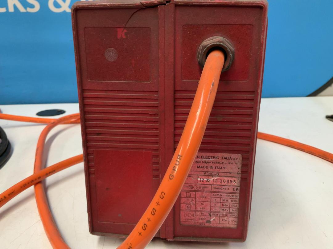 Photo '4' of Lincoln electric invertec welder Photo '4' of Lincoln electric invertec welder