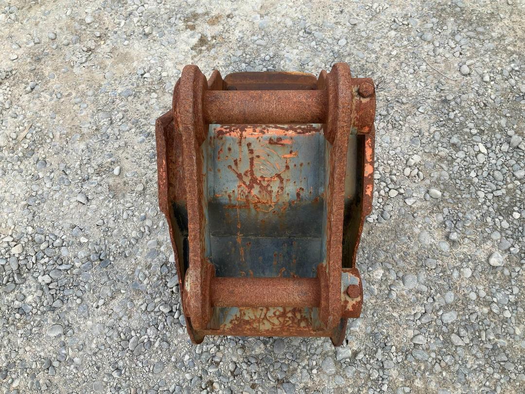 Photo '4' of Digger Bucket Photo '4' of Digger Bucket