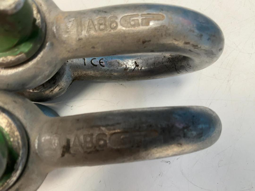 Photo '10' of 2x WLL8.5T Shackles or Similar Photo '10' of 2x WLL8.5T Shackles or Similar