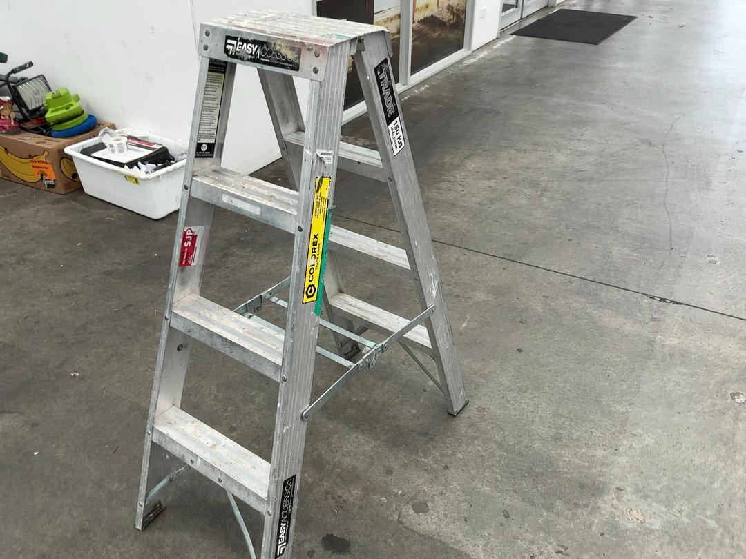 Photo '4' of Ladder Photo '4' of Ladder