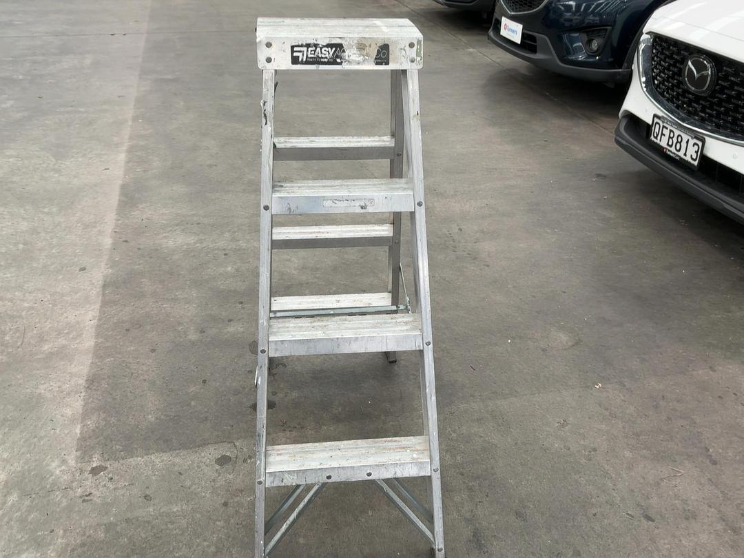 Photo '5' of Ladder Photo '5' of Ladder
