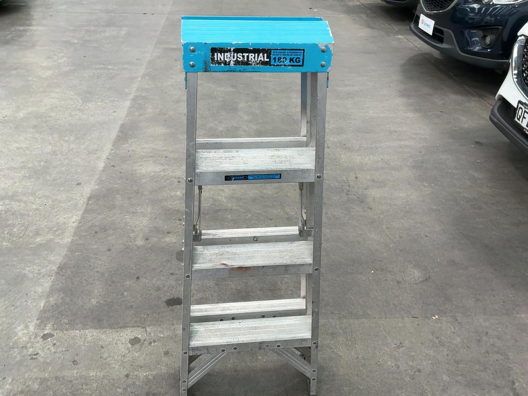 Photo '5' of Ladder Photo '5' of Ladder
