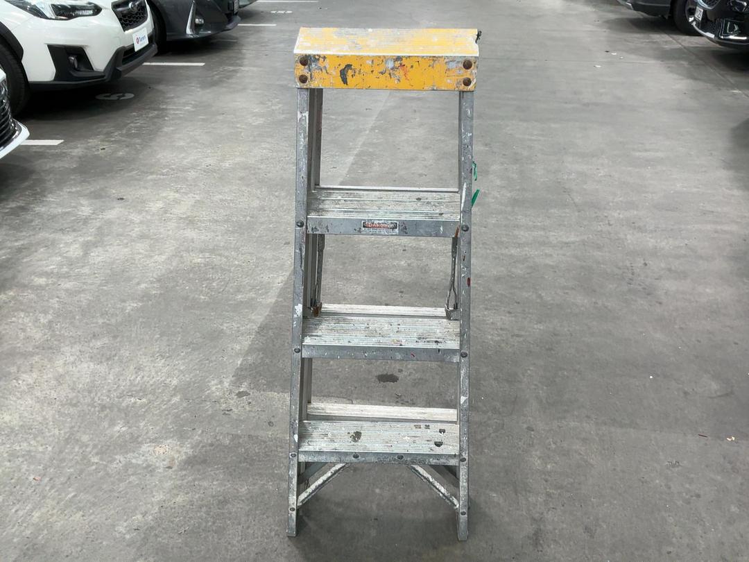 Photo '6' of Ladder