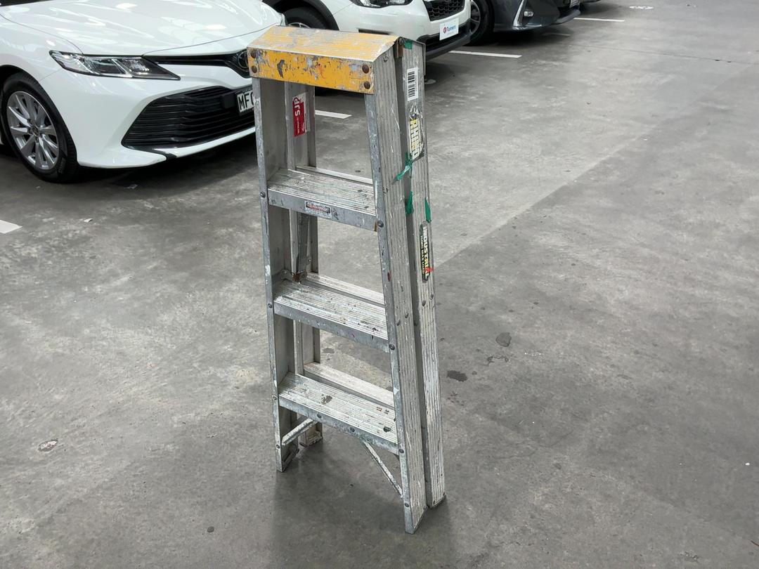 Photo '7' of Ladder