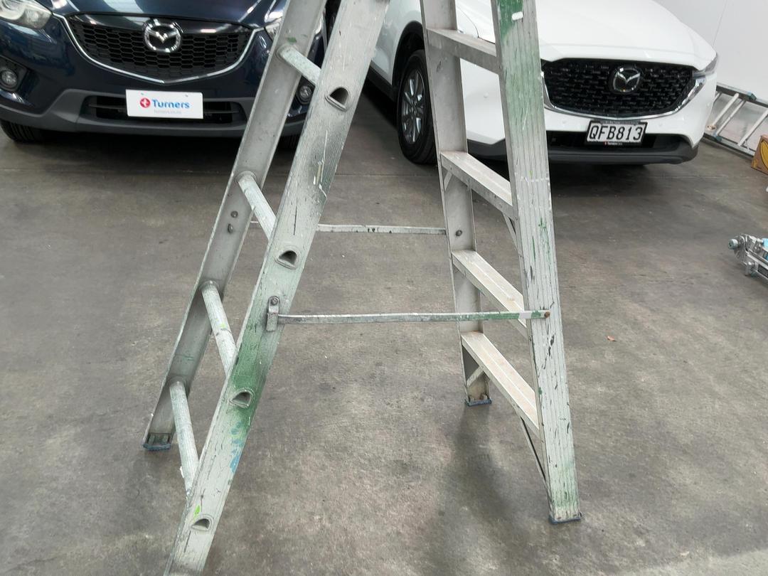 Photo '8' of Ladder