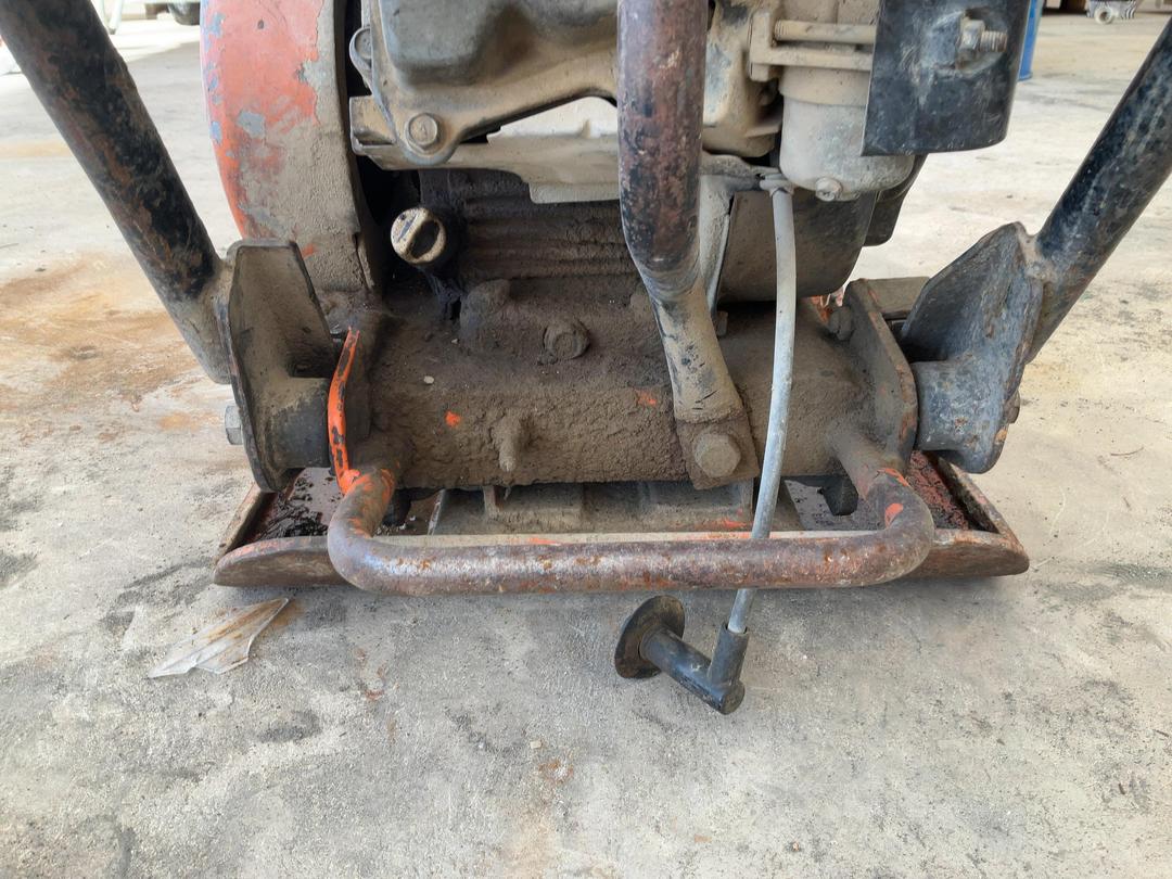 Photo '7' of Mikasa Plate Compactor