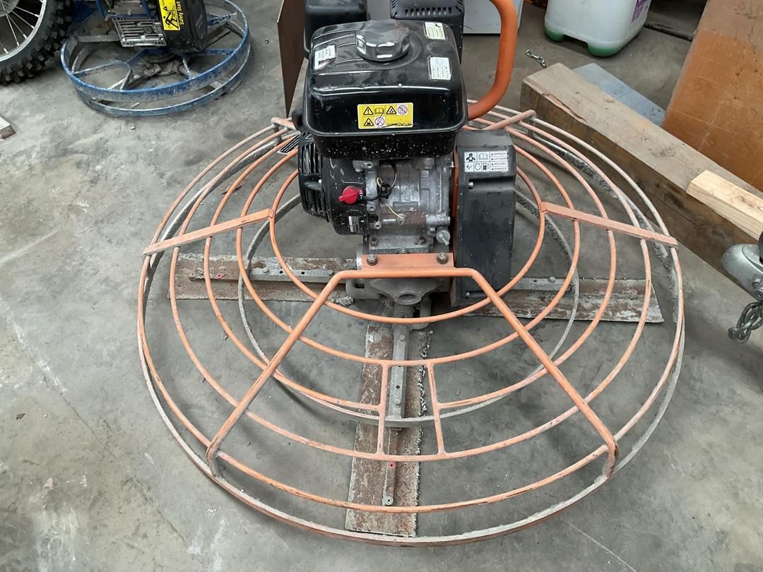 Photo '2' of Raptor Walk behind Trowel Kelly float