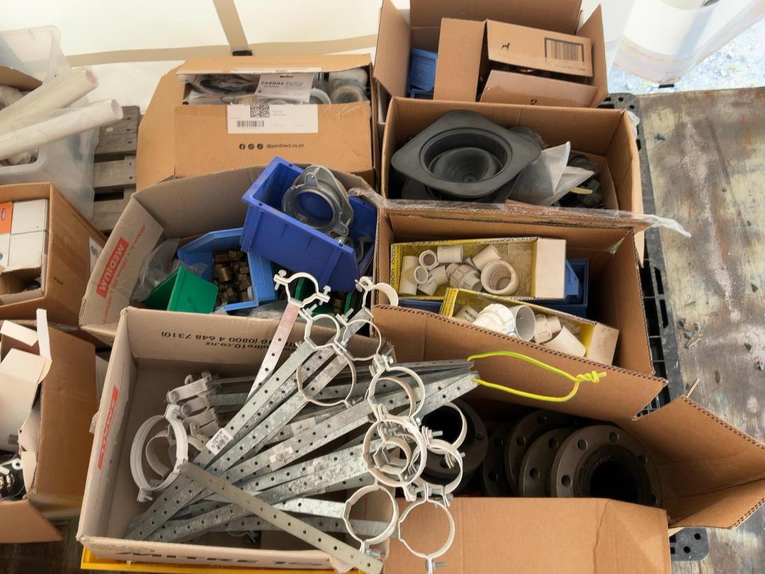 Photo '5' of Bulk Lot of Plumbing Supplies Photo '5' of Bulk Lot of Plumbing Supplies