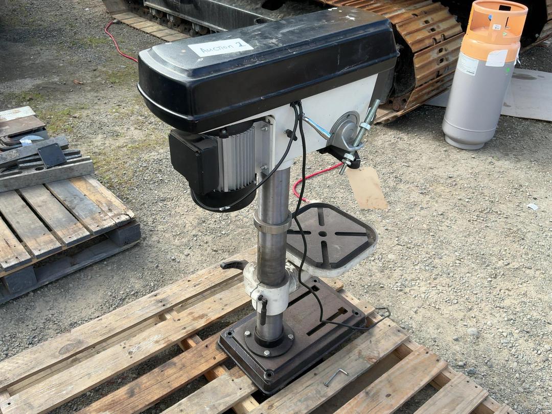 Photo '4' of Garrick Machine Tools 12-Speed Drill Press