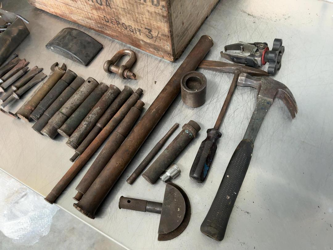 Photo '4' of Box of assorted hand punches or pins