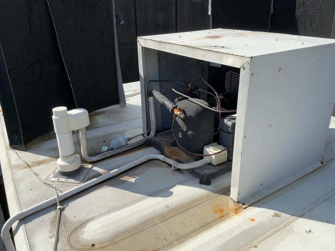 Photo '24' of 10ft Insulated Container with Cladding