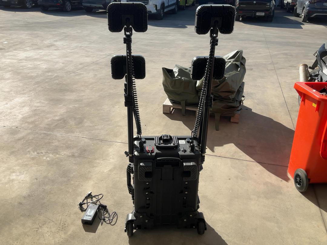 Photo '3' of Pelican 9470M Remote Area Lighting System