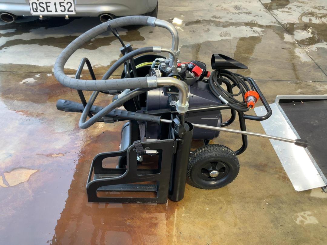 Photo '2' of Karcher electrically powered dispensing module