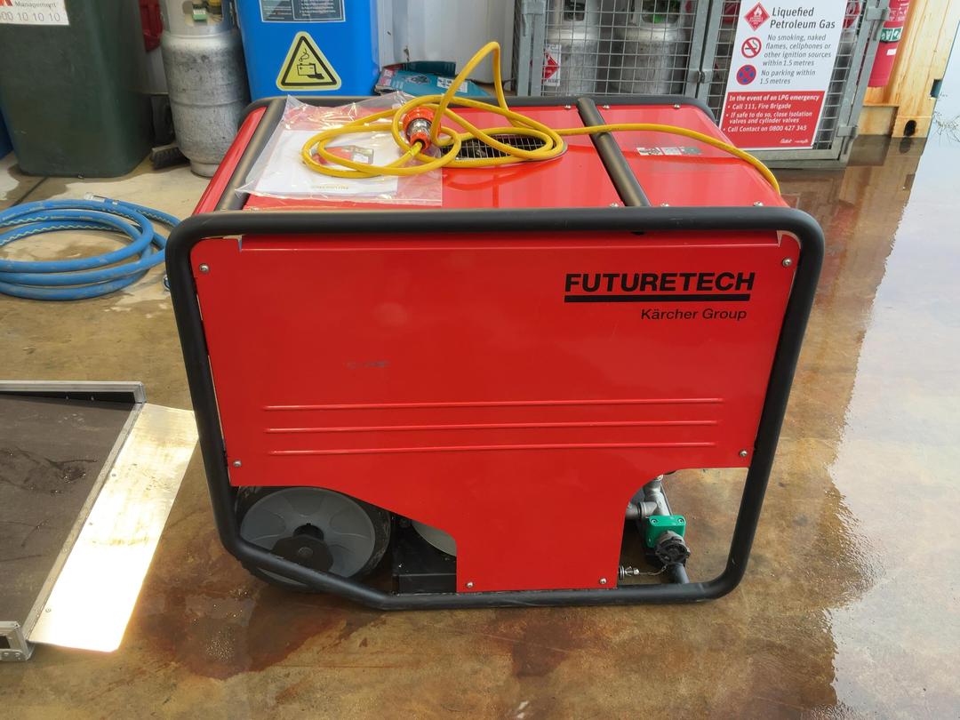 Photo '3' of Karcher diesel-driven hot water module