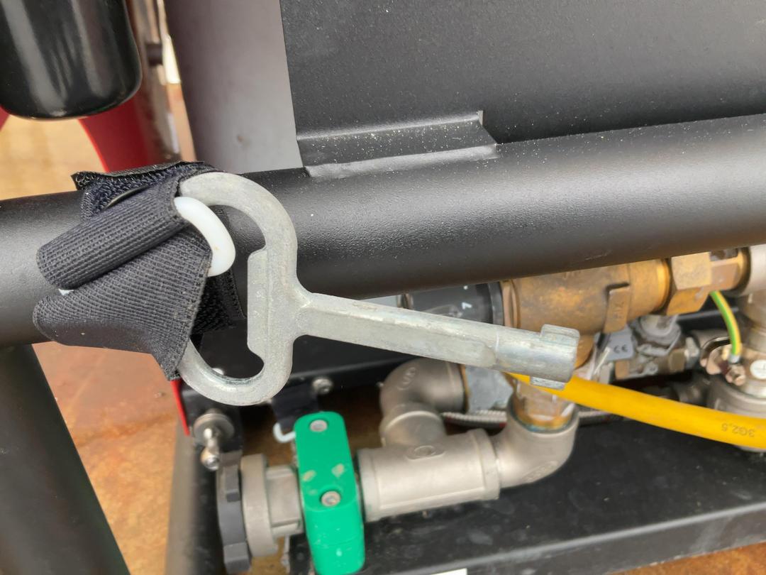 Photo '8' of Karcher diesel-driven hot water module