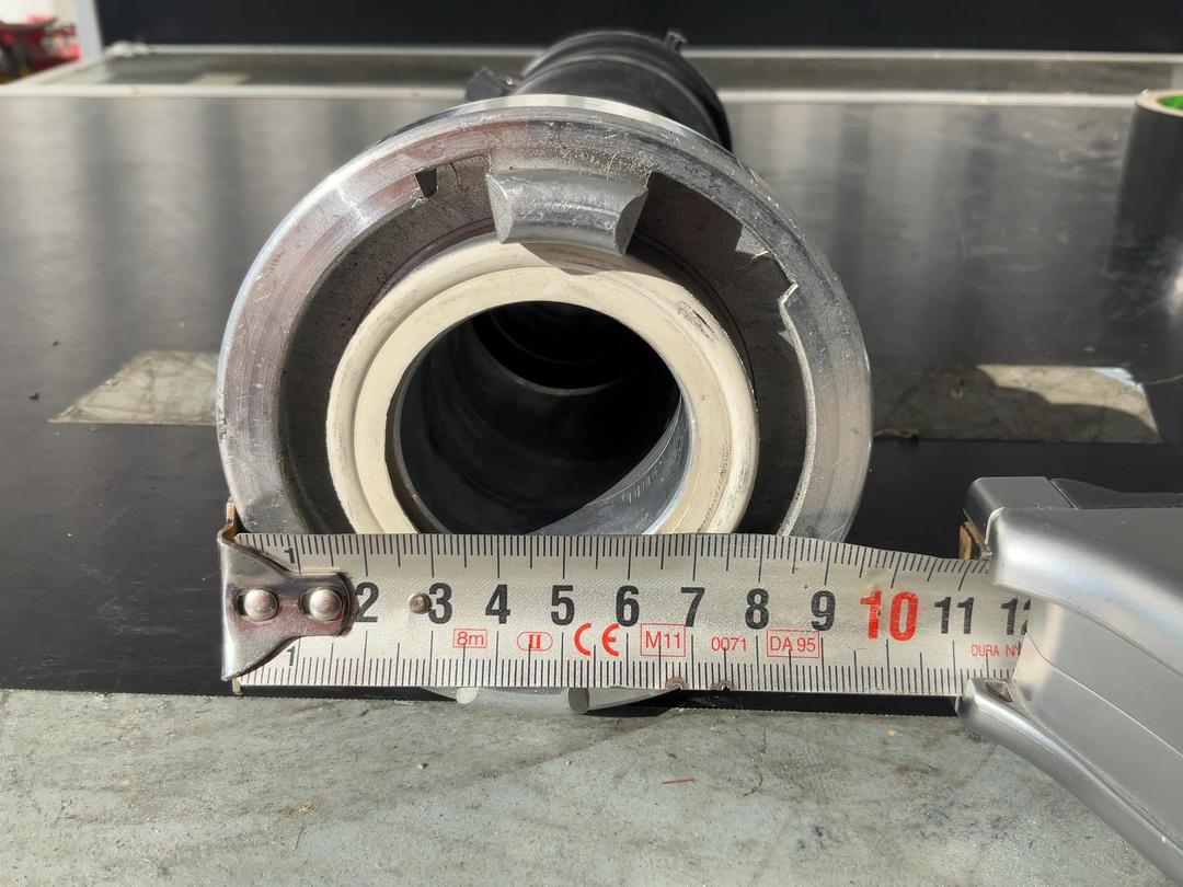 Photo '5' of Two Quick Hitch Hose Connections