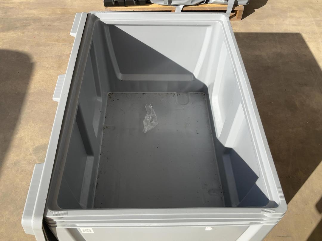 Photo '5' of Large Plastic Pallet Box