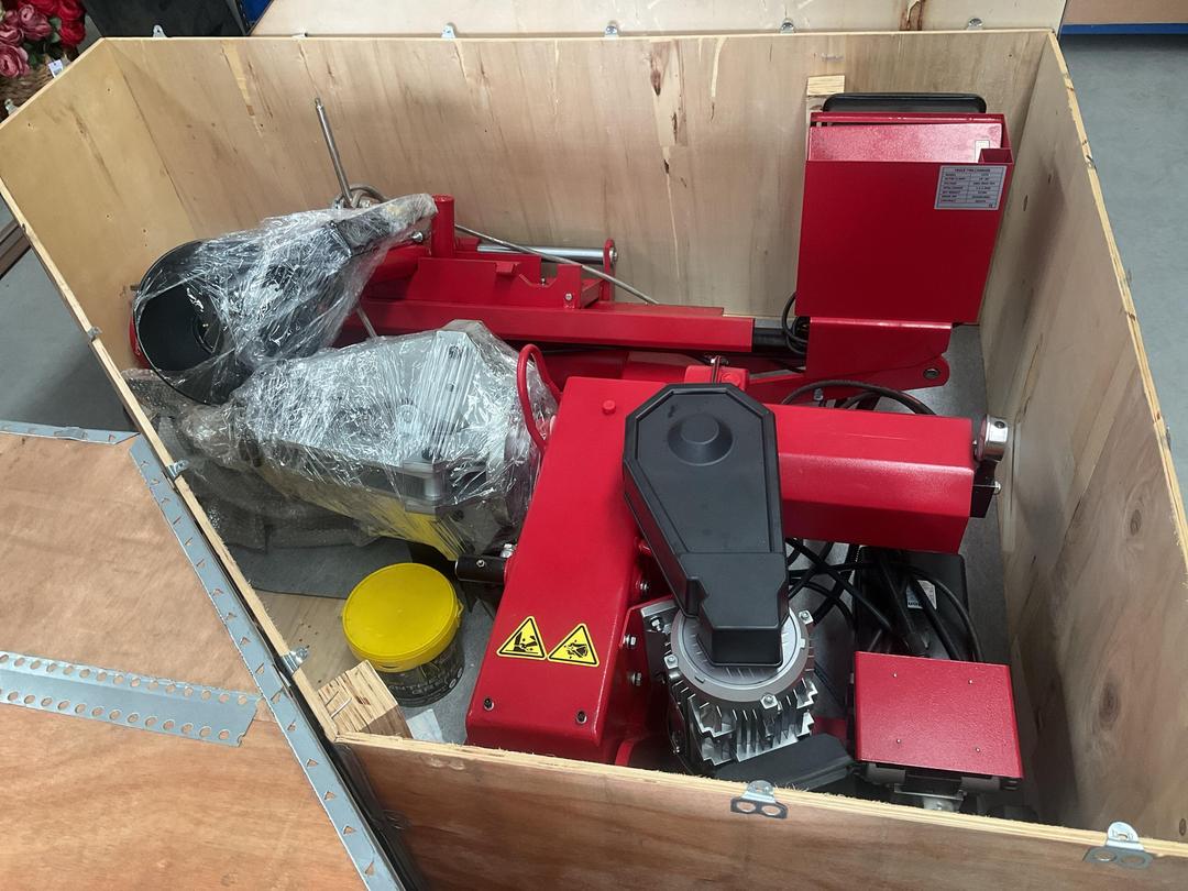 Photo '5' of Heavy Duty Truck Tyre Changer - 415V / 3 Phase *NEW*