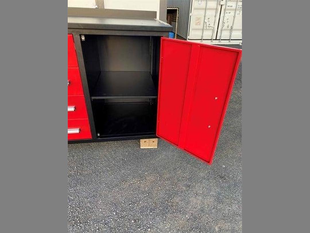 Photo '4' of Workbench on Castors - 12 Draw / 2 Storage Cupboards - 10FT  *NEW*