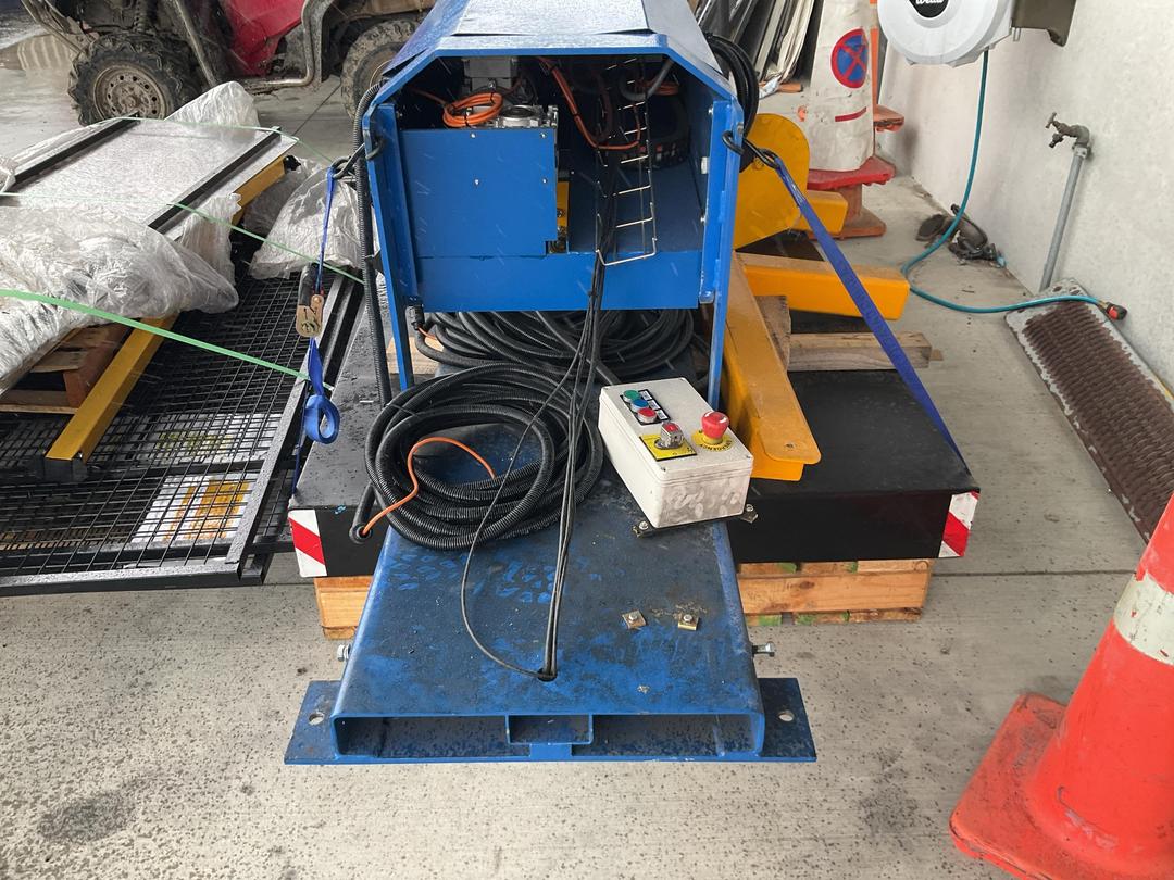 Photo '9' of JMP Engineering Industrial Pallet Wrapper