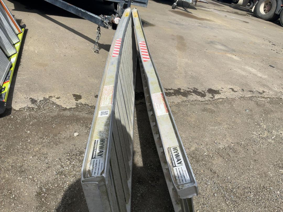 Photo '7' of Hyway Ramps 600kg Per Pair Photo '7' of Hyway Ramps 600kg Per Pair