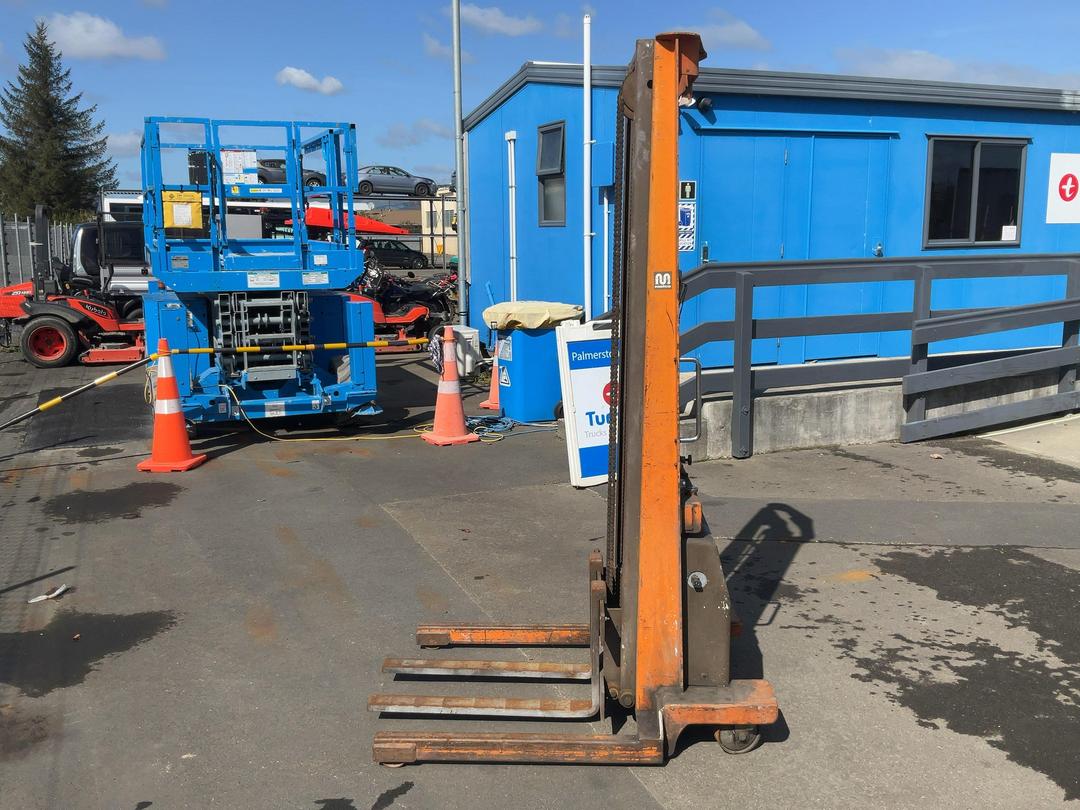 Photo '8' of Matco Walk Behind Forklift