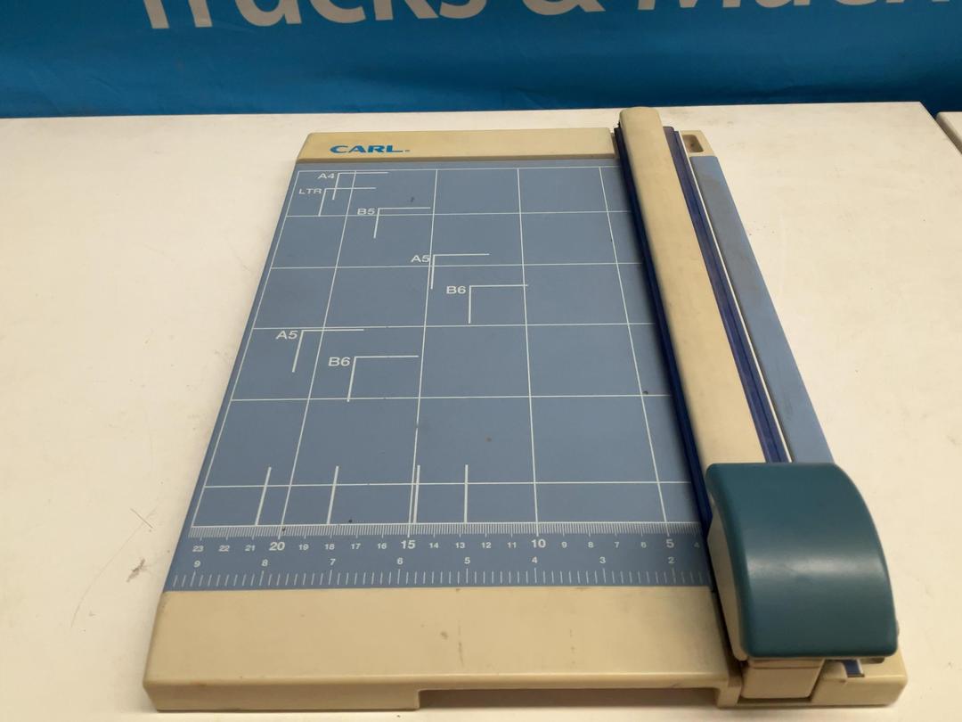 Photo '2' of Laminator and page slicer Photo '2' of Laminator and page slicer