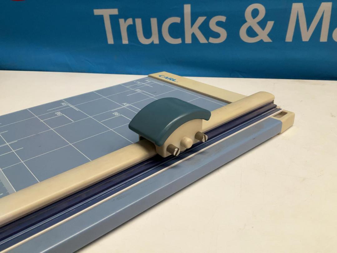 Photo '3' of Laminator and page slicer Photo '3' of Laminator and page slicer
