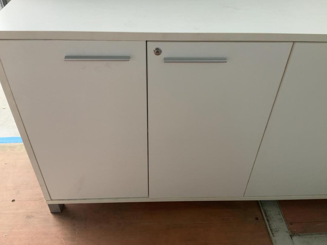 Photo '7' of White Filing Cabinet